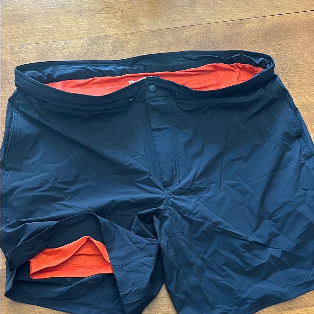 Duluth Trading Co Black Swim Shorts with lining sz 42